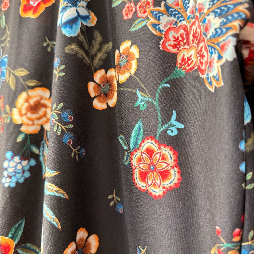 Johnny Was Ardell Mock Neck Step Hem Tee - Picture 3 of 6